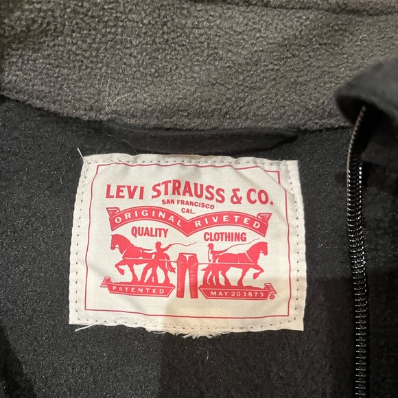 LEVI jacket/sweater zip up - Picture 3 of 3